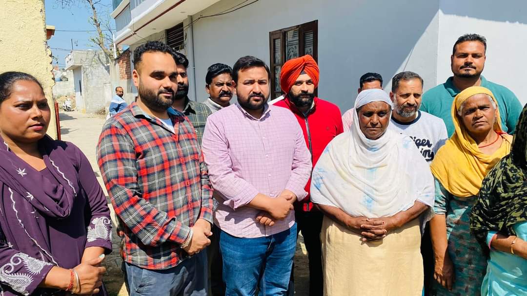 शहर के वार्ड नंबर 2 के अंगोली स्ट्रीट के युवा नेता करणवीर कटारिया ने इसकी शुरुआत की
